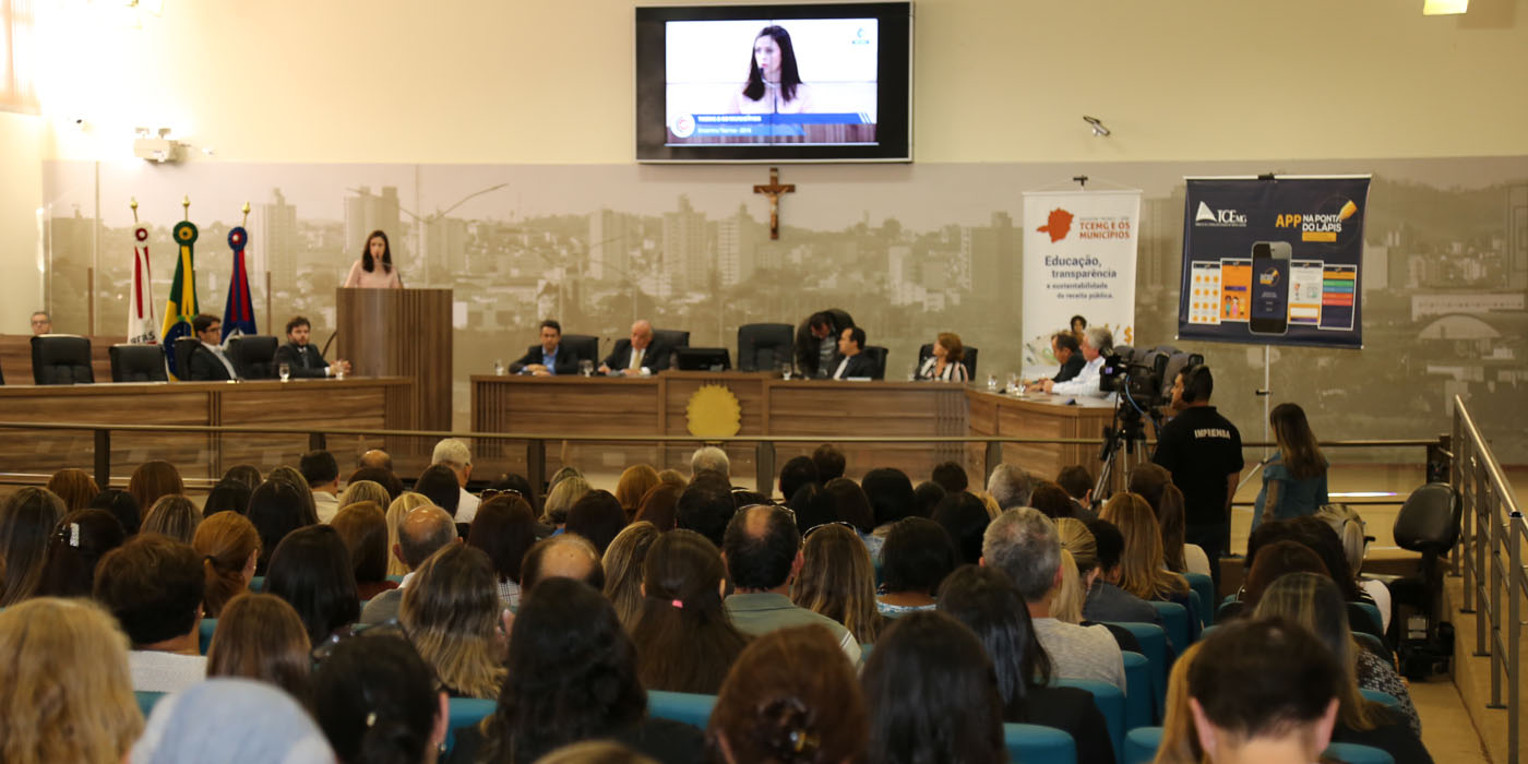 Encontro Técnico “TCEMG e os Municípios – Educação, transparência e sustentabilidade da receita pública" é aberto em Pouso Alegre